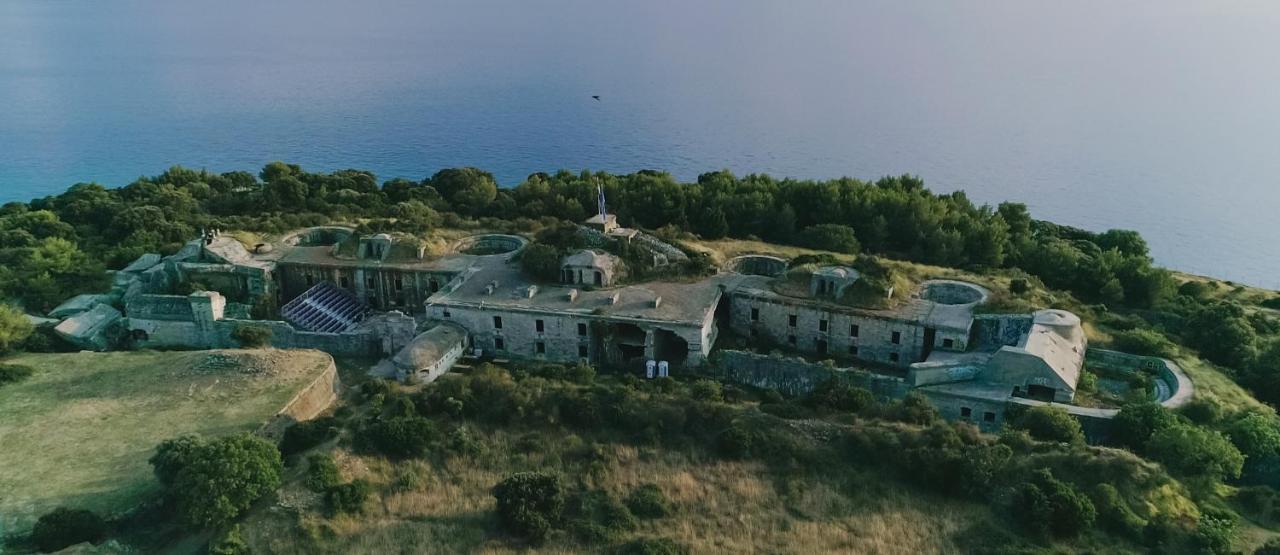Apartments Sara Бале Экстерьер фото