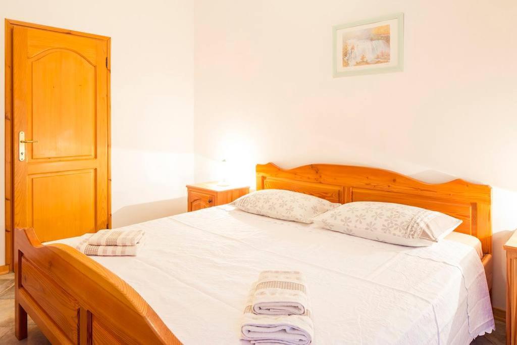 Apartments Sara Бале Экстерьер фото