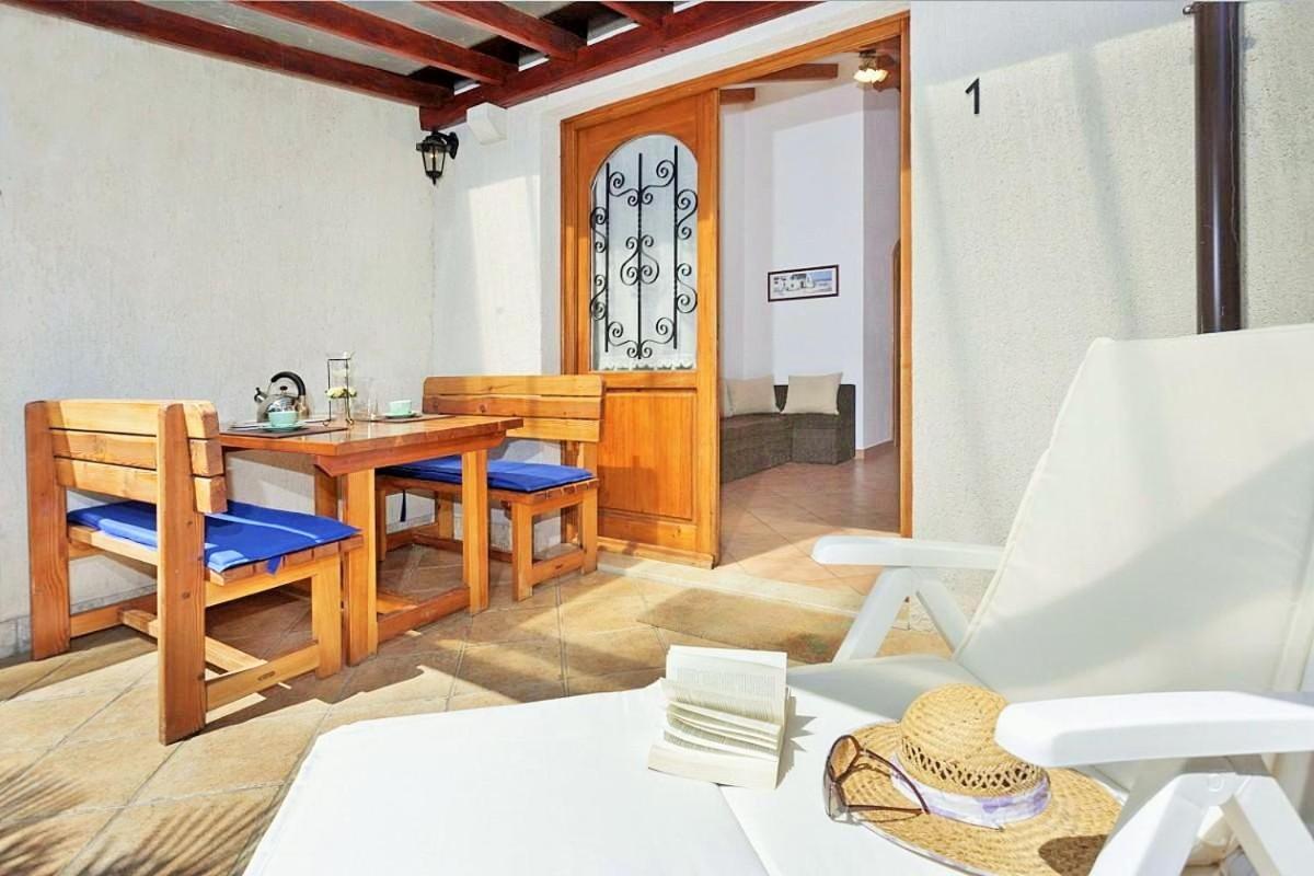 Apartments Sara Бале Экстерьер фото