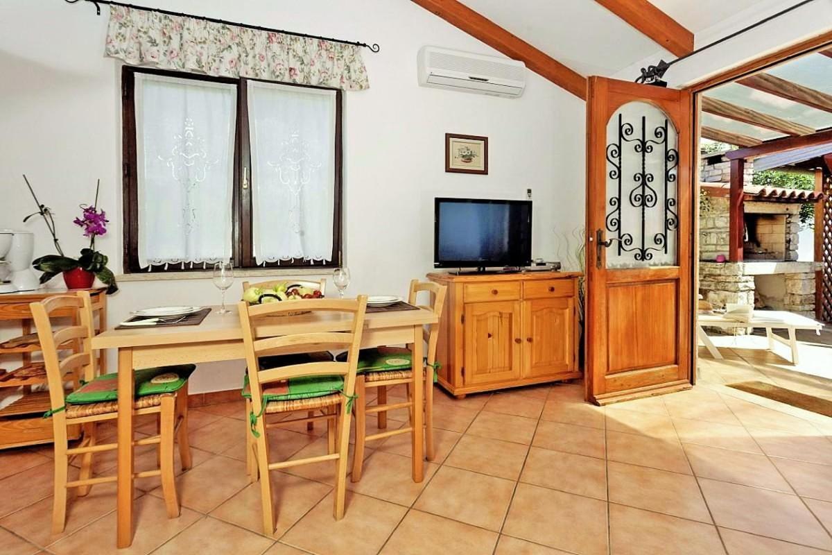 Apartments Sara Бале Экстерьер фото